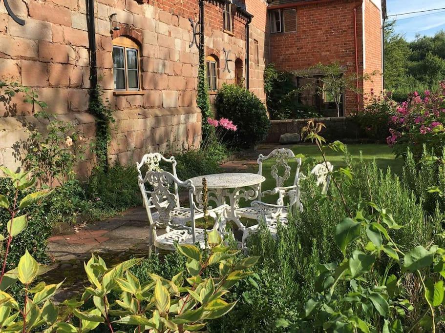 Unique 17C Listed Barn In A Shropshire Hamlet. Villa Albrighton Ngoại thất bức ảnh